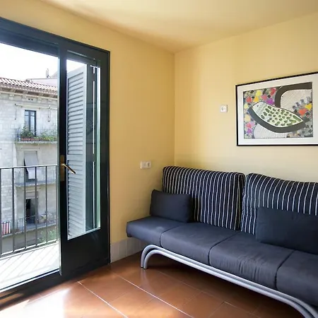 Apartament L'encant De La Rambla Apartmán *
